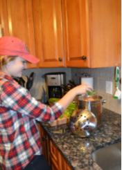 collecting_food_in_kitchen