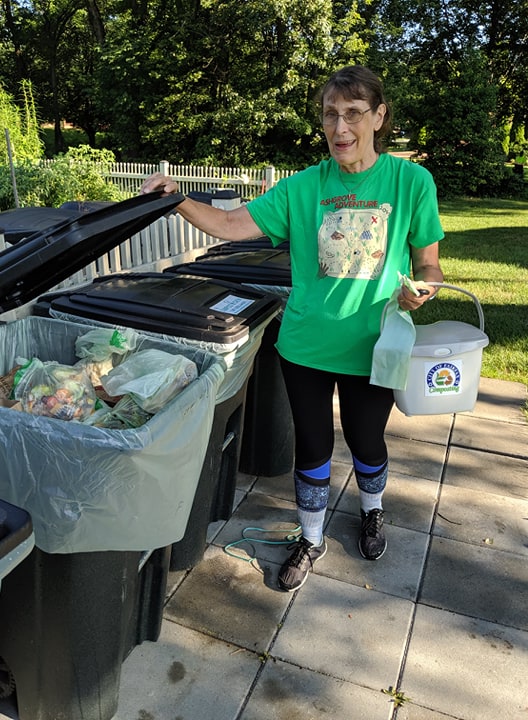 Resident composting with caddy